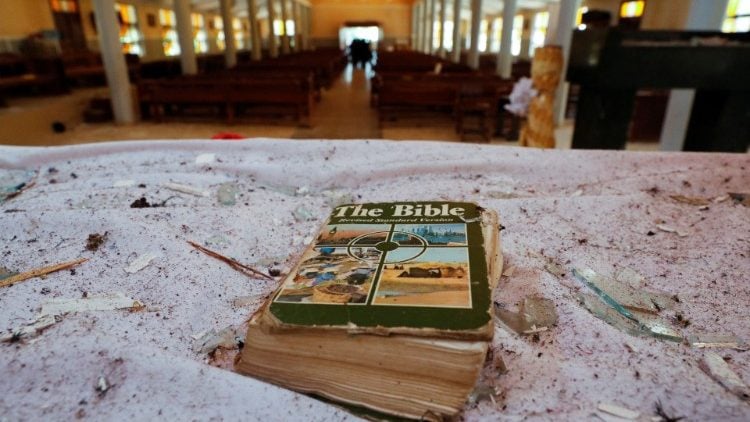 Supervivents de la massacre de Pentecosta a Nigèria Déu em va donar